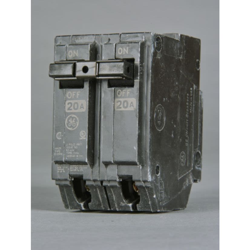 GE Q-Line® THQL2115 Miniature Circuit Breaker, 120/240 VAC, 15 A, 10 kA Interrupt, 2 Poles, LI/Non-Interchangeable Thermal Magnetic Trip
